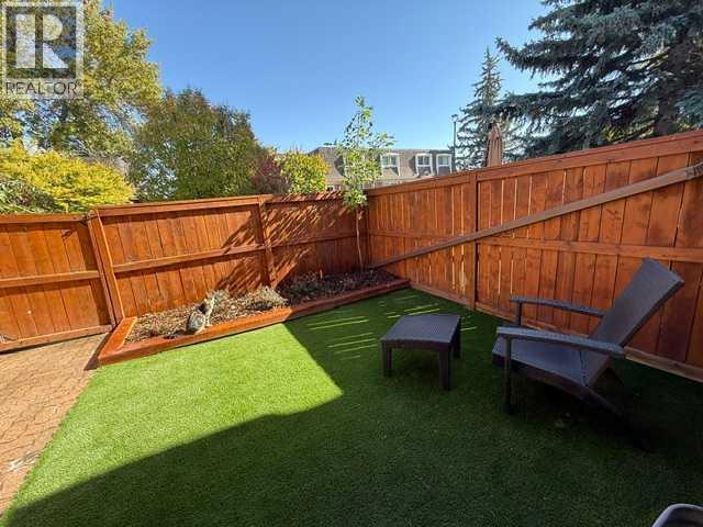 152, 330 Canterbury Drive Sw, Calgary, Alberta  T2W 1H6 - Photo 8 - A2348695