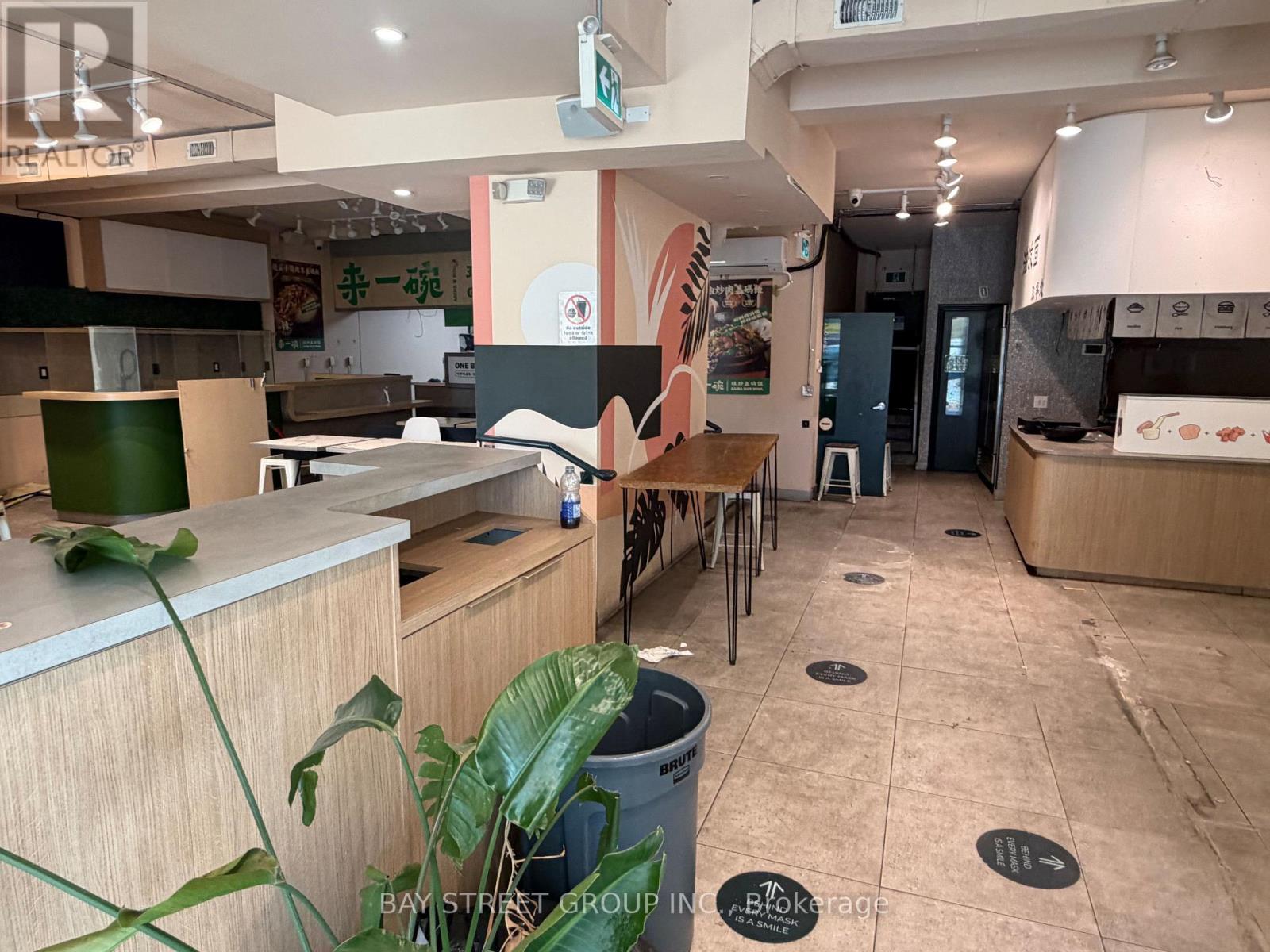5317 Yonge Street, Toronto, Ontario  M2N 5R4 - Photo 2 - C14114166