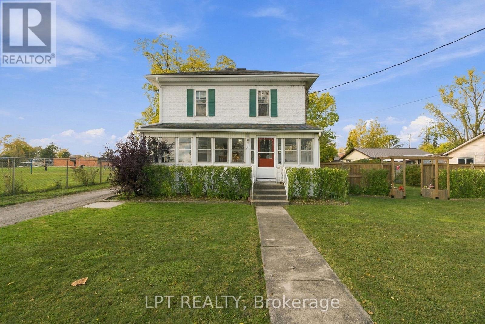 $499,900151 Parkhill Main Street, North Middlesex, Ontario