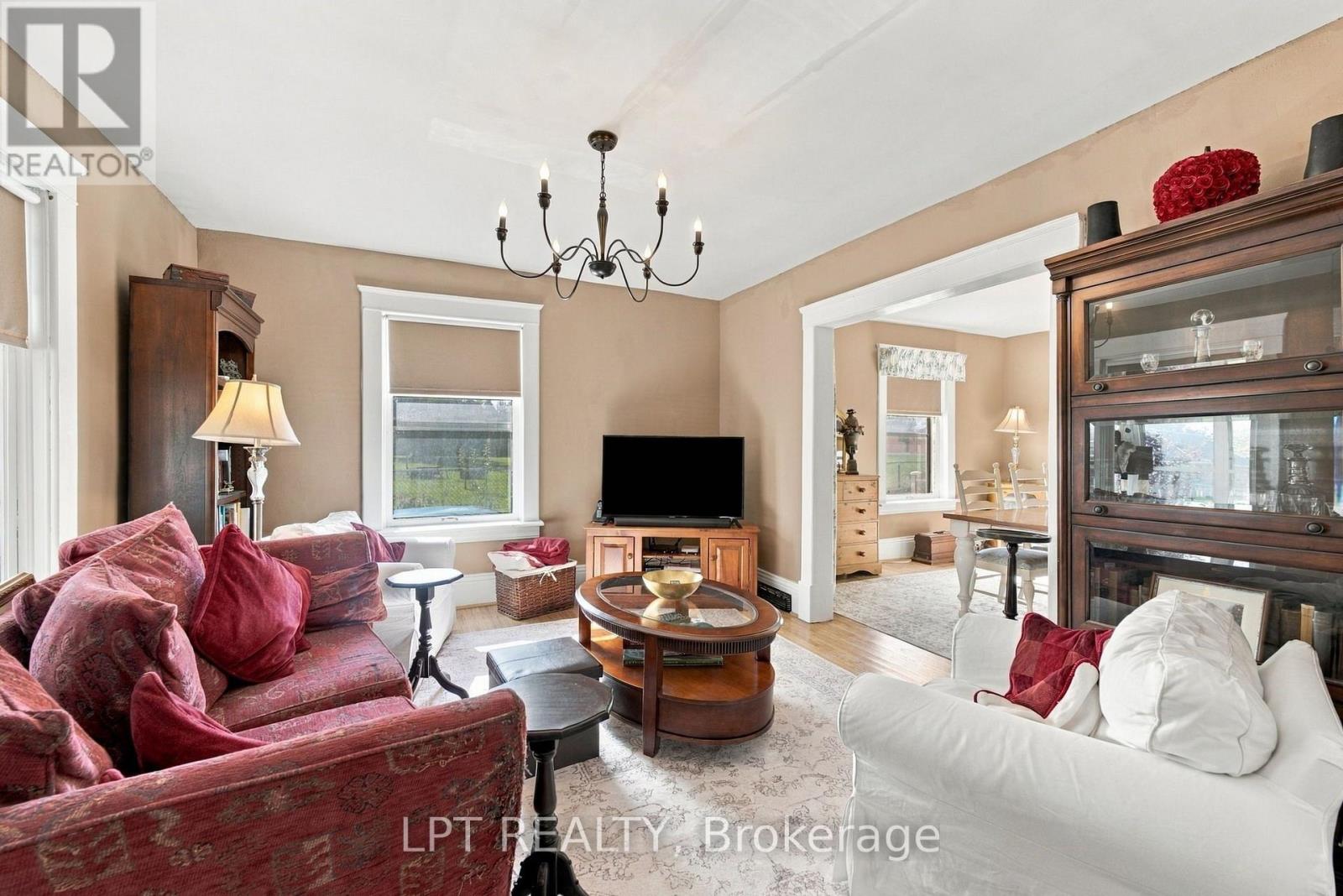 151 Parkhill Main Street, North Middlesex, Ontario  N0M 2K0 - Photo 11 - X14114190