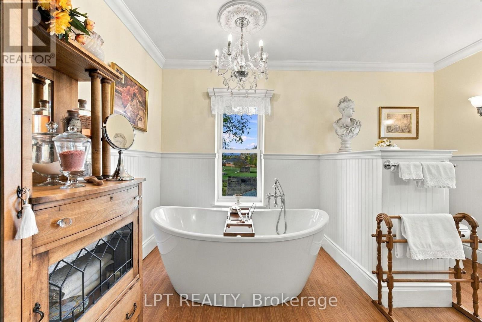 151 Parkhill Main Street, North Middlesex, Ontario  N0M 2K0 - Photo 33 - X14114190