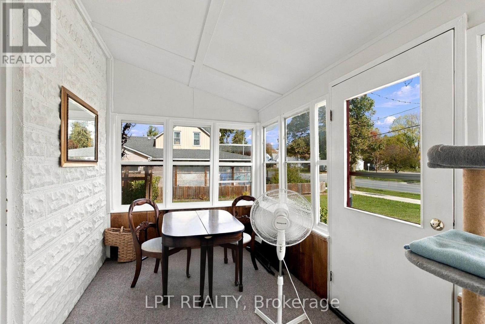 151 Parkhill Main Street, North Middlesex, Ontario  N0M 2K0 - Photo 9 - X14114190