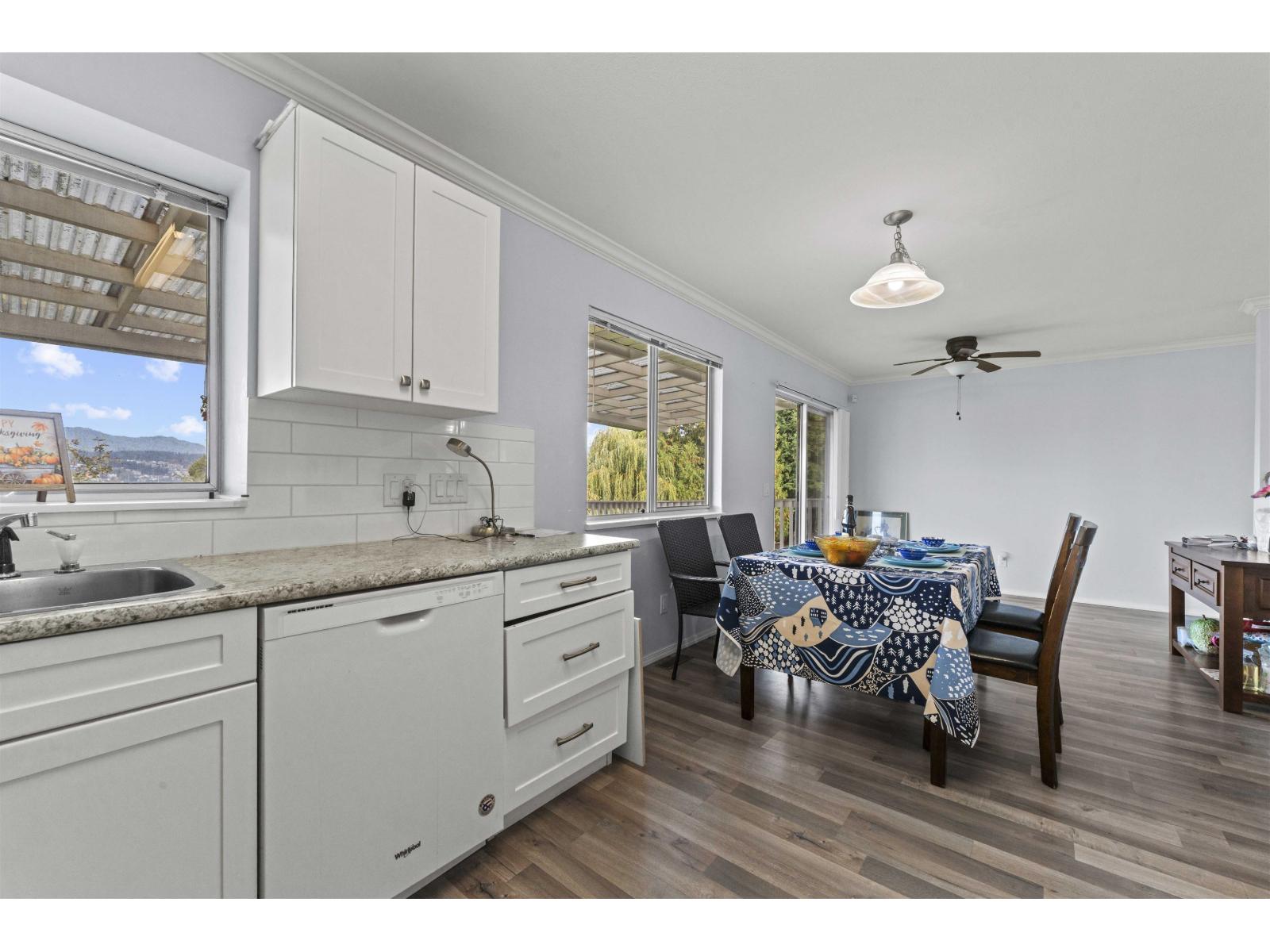 13957 115a Avenue, Surrey, British Columbia  V3R 9Y4 - Photo 5 - R3178184