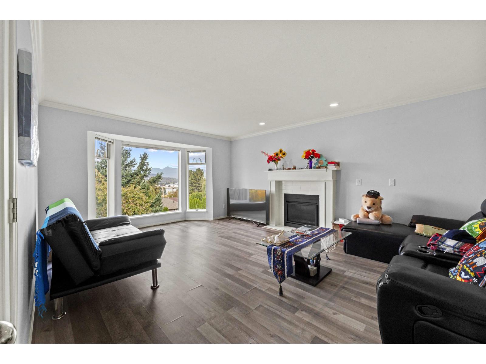13957 115a Avenue, Surrey, British Columbia  V3R 9Y4 - Photo 8 - R3178184