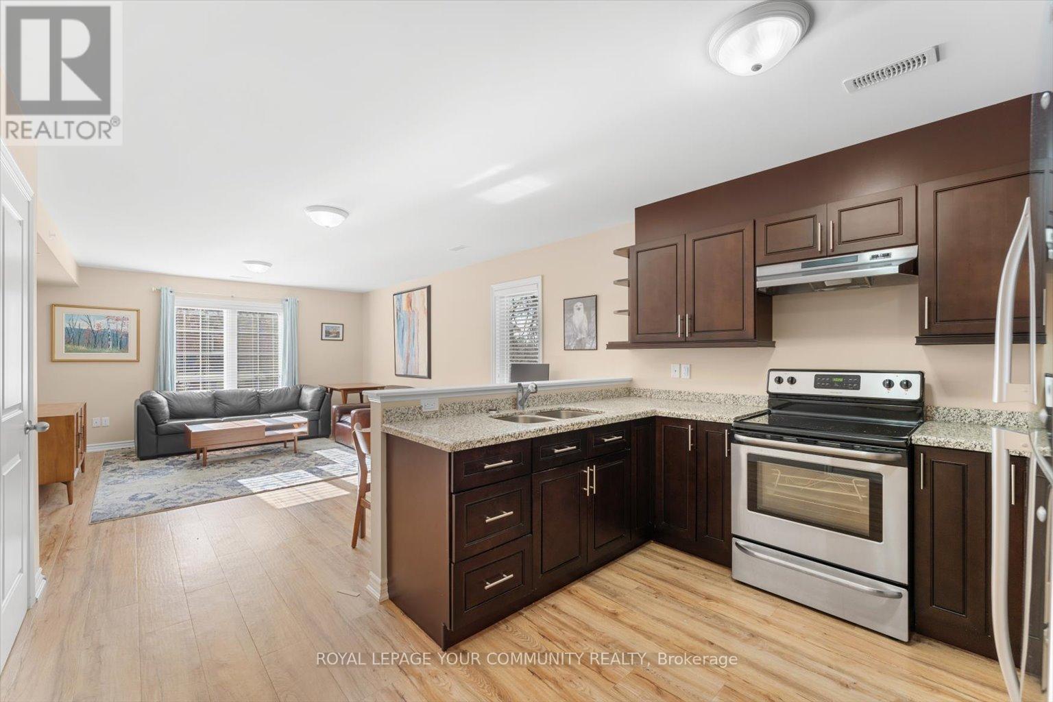 # 3 - 443 Timothy Street, Newmarket, Ontario  L3Y 1P7 - Photo 5 - N14114214