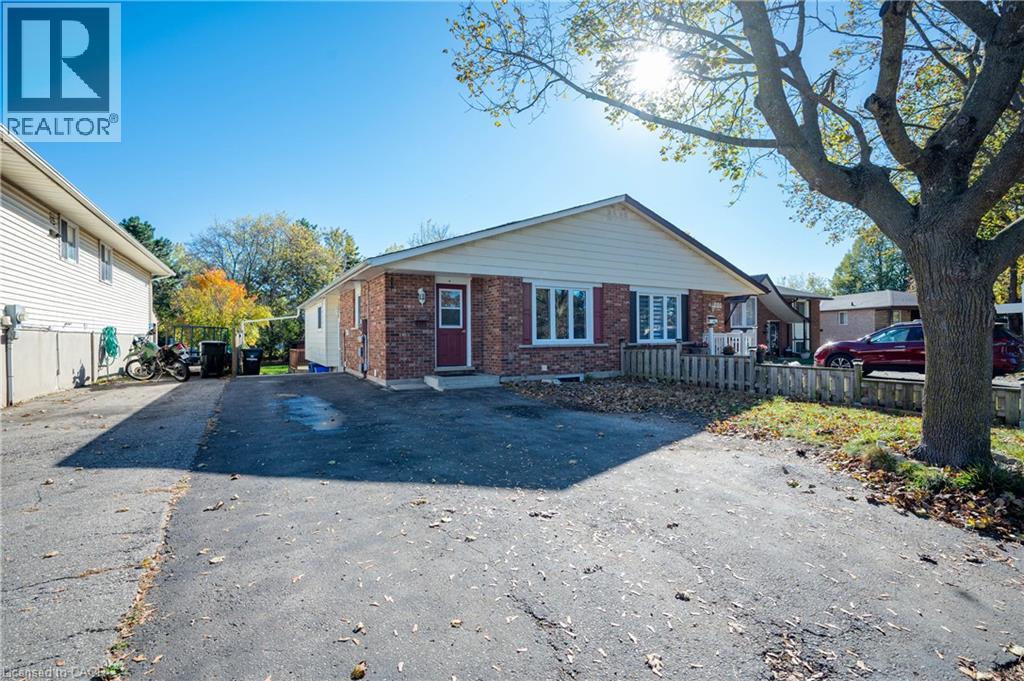1073 Langs Circle, Cambridge, Ontario  N3H 5E6 - Photo 2 - 40873528