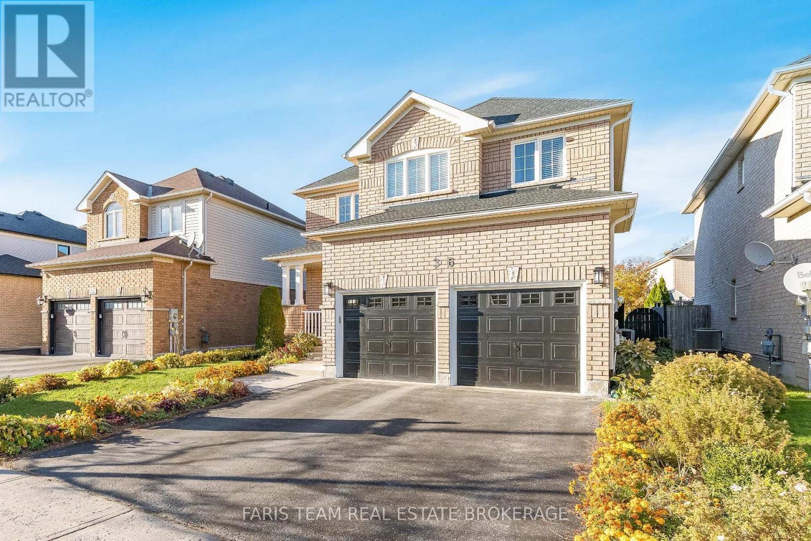 36 Connaught Lane, Barrie (Innis-Shore), Ontario  L4M 0A6 - Photo 2 - S14114174