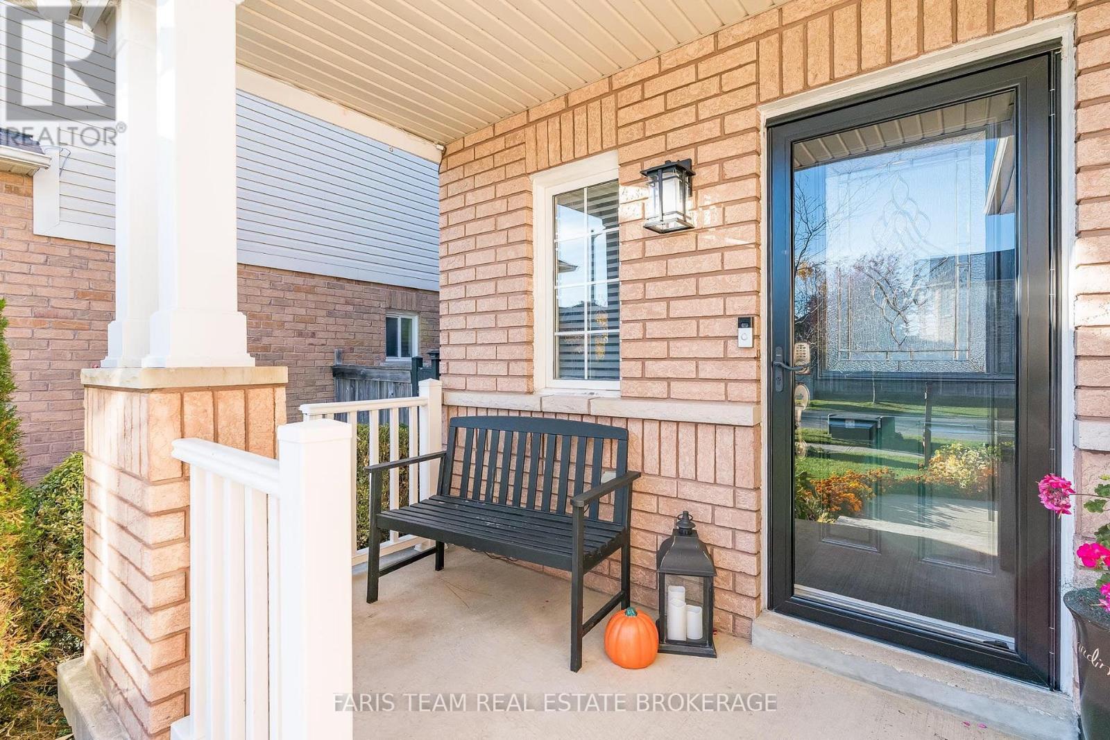 36 Connaught Lane, Barrie (Innis-Shore), Ontario  L4M 0A6 - Photo 3 - S14114174