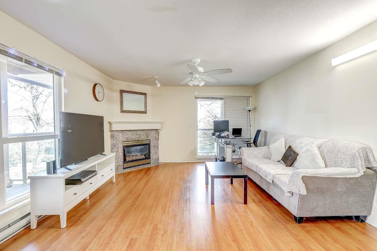 210 14980 101a Avenue, Surrey, British Columbia  V3R 0T1 - Photo 3 - R3178091