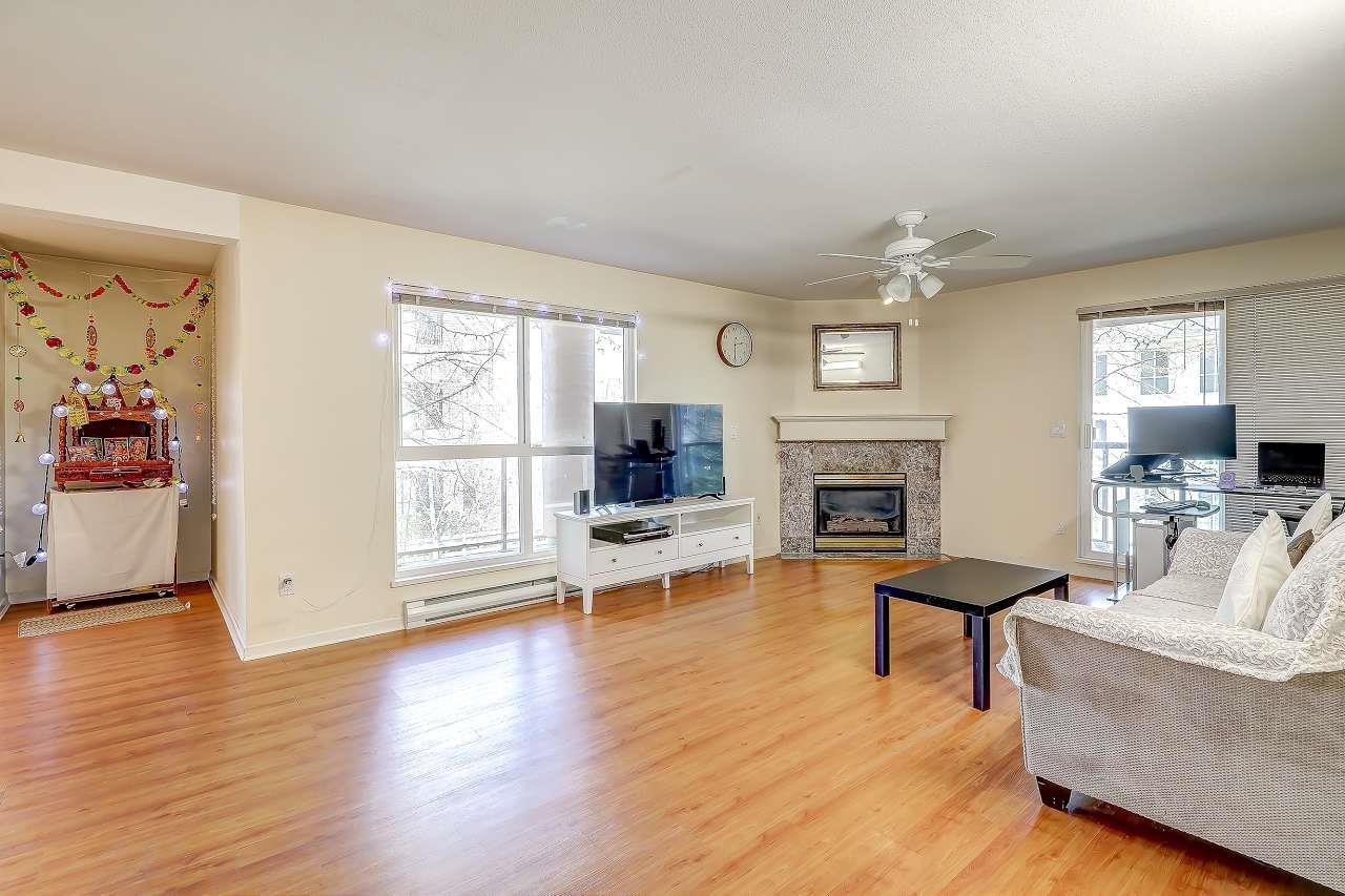 210 14980 101A AVENUE, surrey, British Columbia
