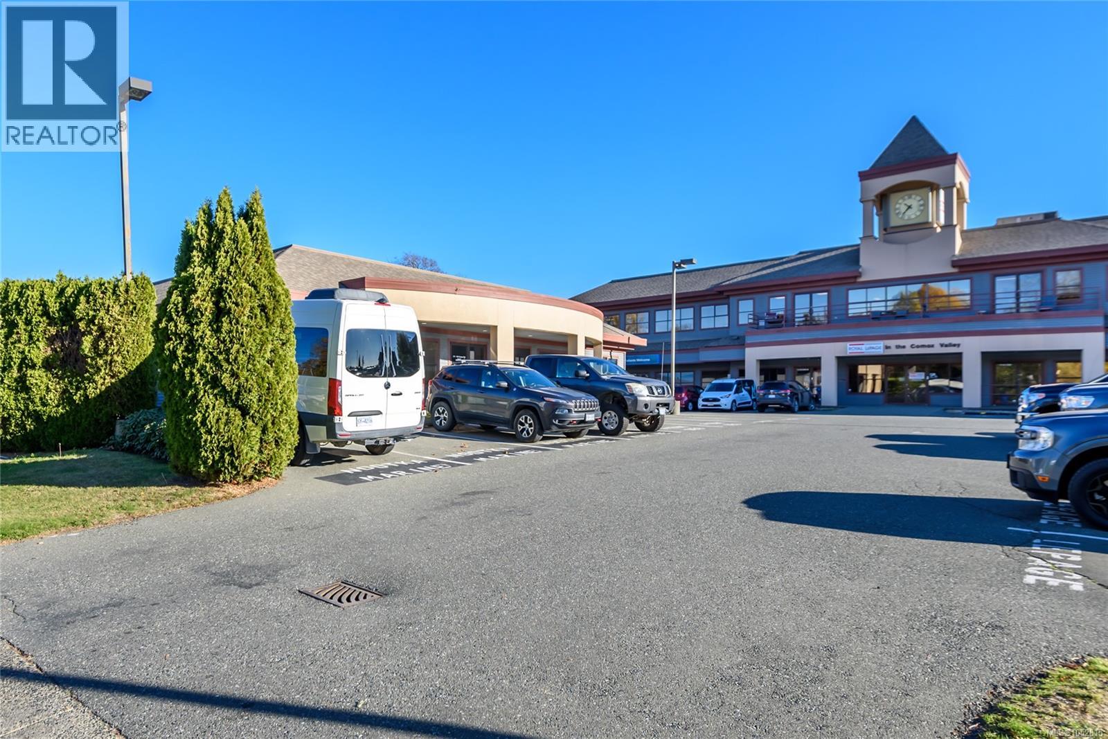 211c 750 Comox Rd, Courtenay, British Columbia  V9N 3P6 - Photo 5 - 1052815