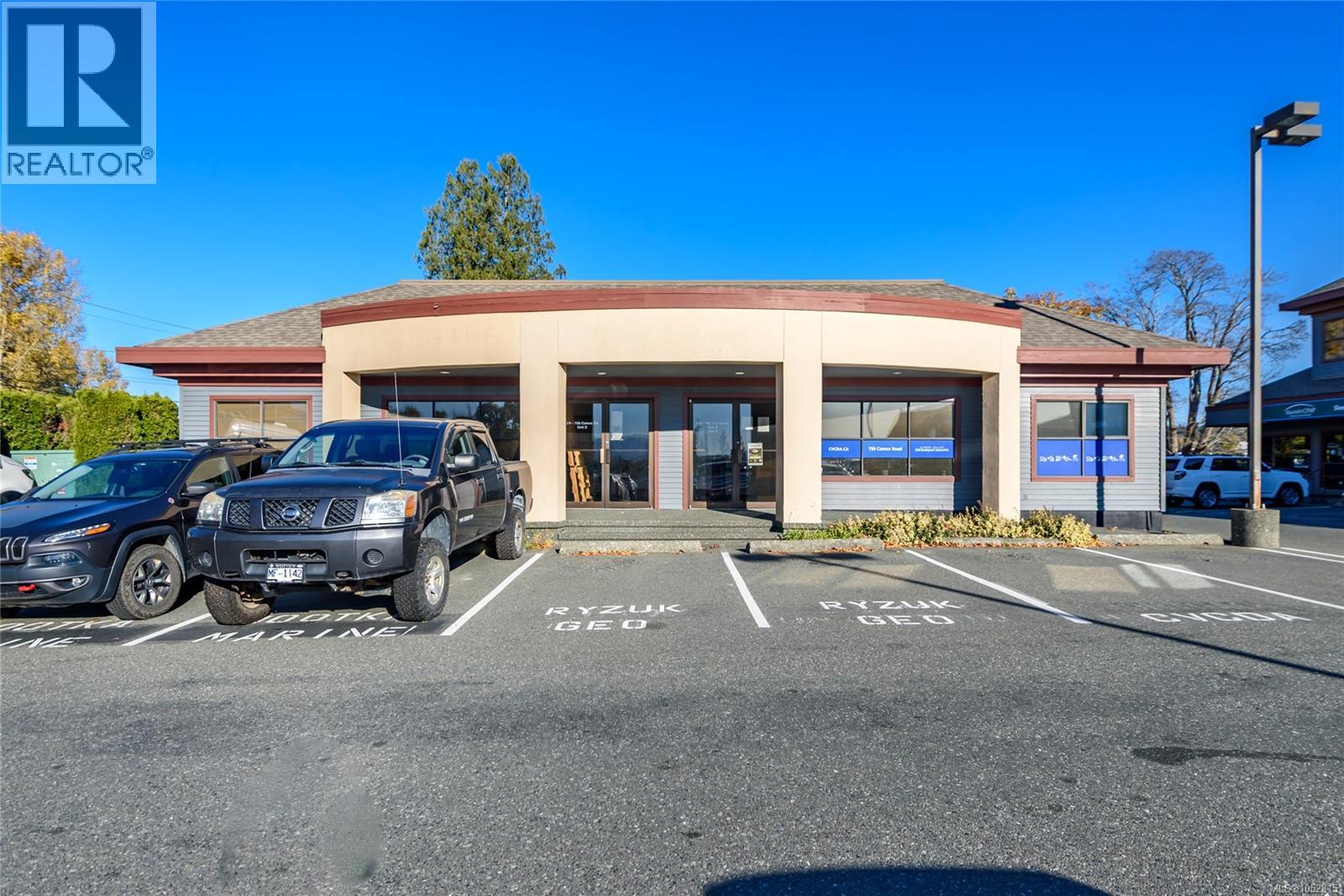 211c 750 Comox Rd, Courtenay, British Columbia  V9N 3P6 - Photo 3 - 1052815