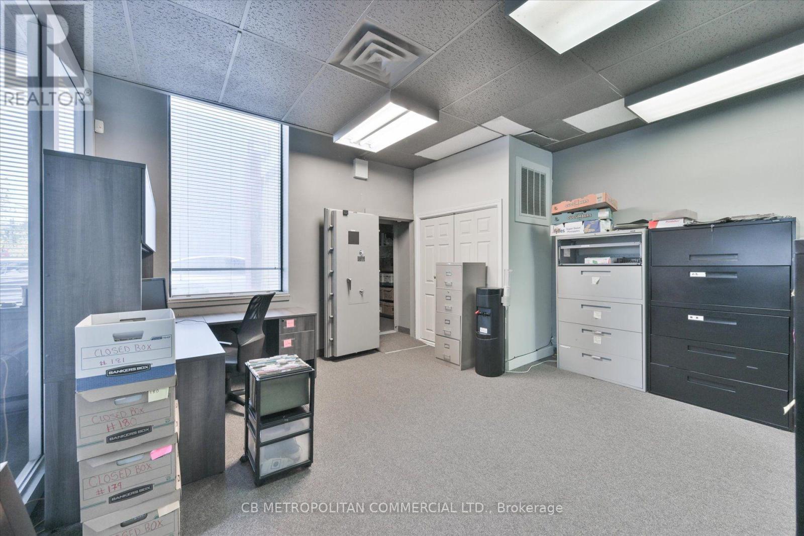 143 Laird Drive, Toronto, Ontario  M4G 3V6 - Photo 10 - C14114248