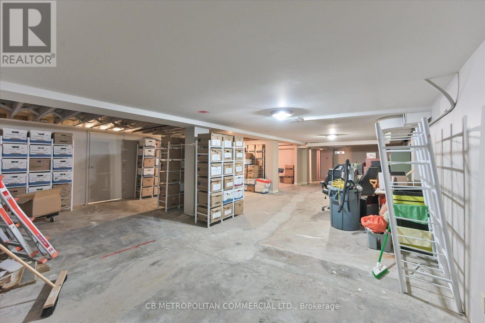 143 Laird Drive, Toronto, Ontario  M4G 3V6 - Photo 17 - C14114248