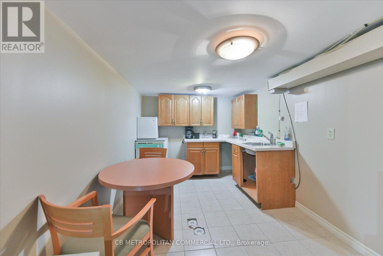 143 Laird Drive, Toronto, Ontario  M4G 3V6 - Photo 18 - C14114248