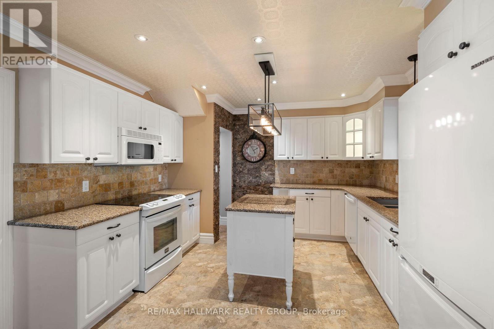 51 North Augusta Road, Brockville, Ontario  K6V 2X5 - Photo 15 - X14114250