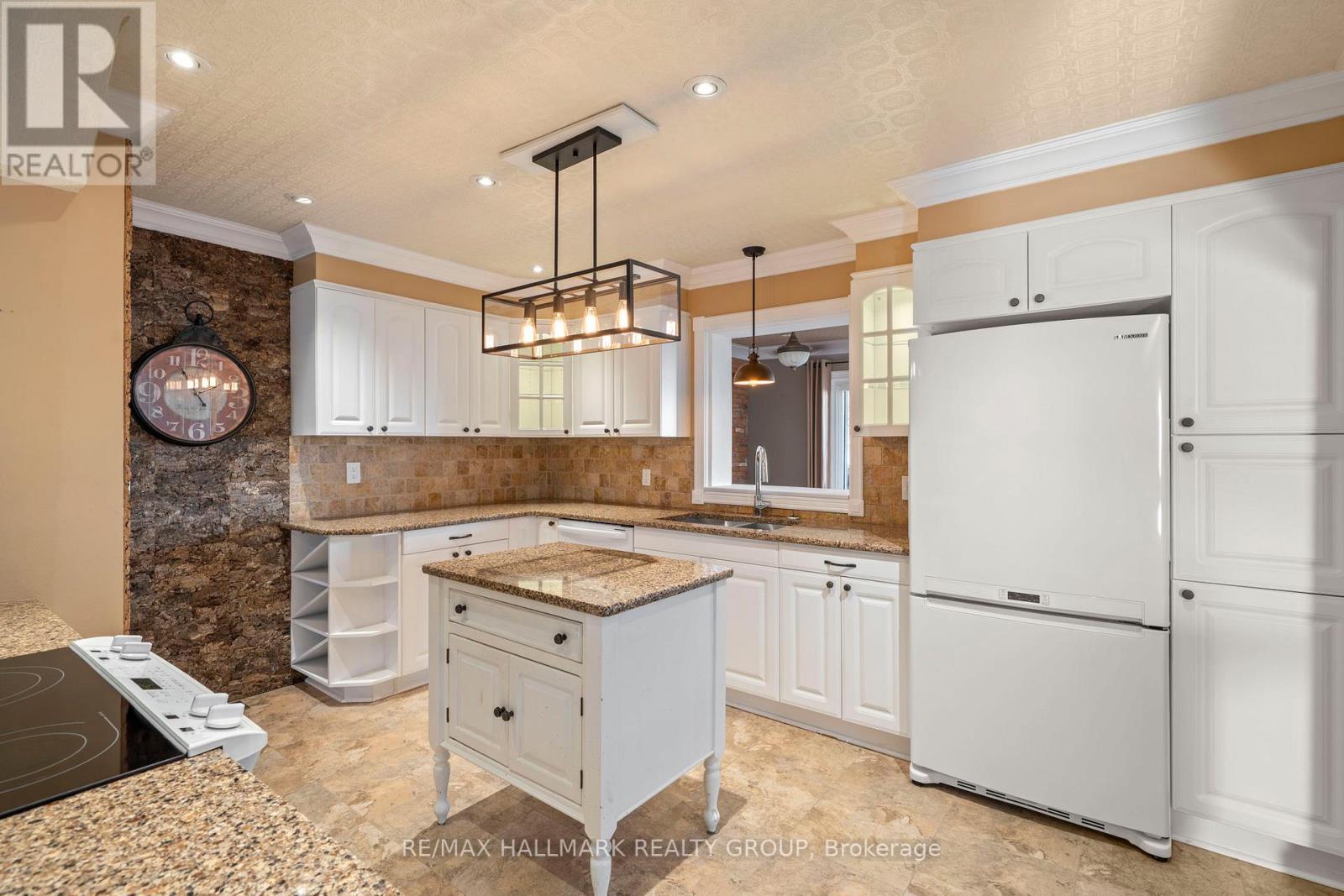 51 North Augusta Road, Brockville, Ontario  K6V 2X5 - Photo 16 - X14114250