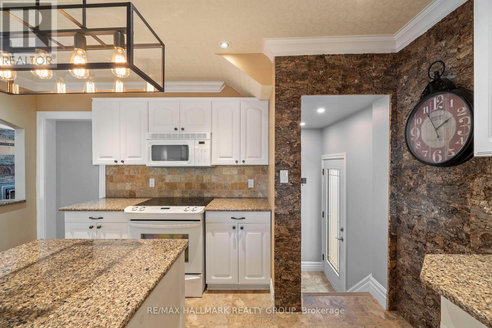 51 North Augusta Road, Brockville, Ontario  K6V 2X5 - Photo 18 - X14114250