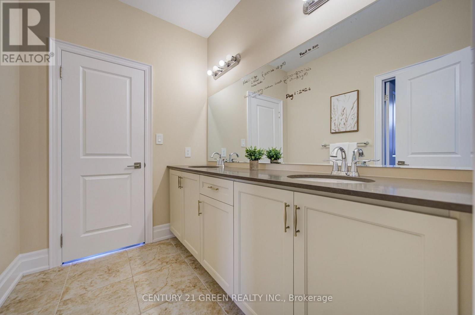 6 Hackwood Heights, Brampton, Ontario  L6X 5R2 - Photo 35 - W14114222