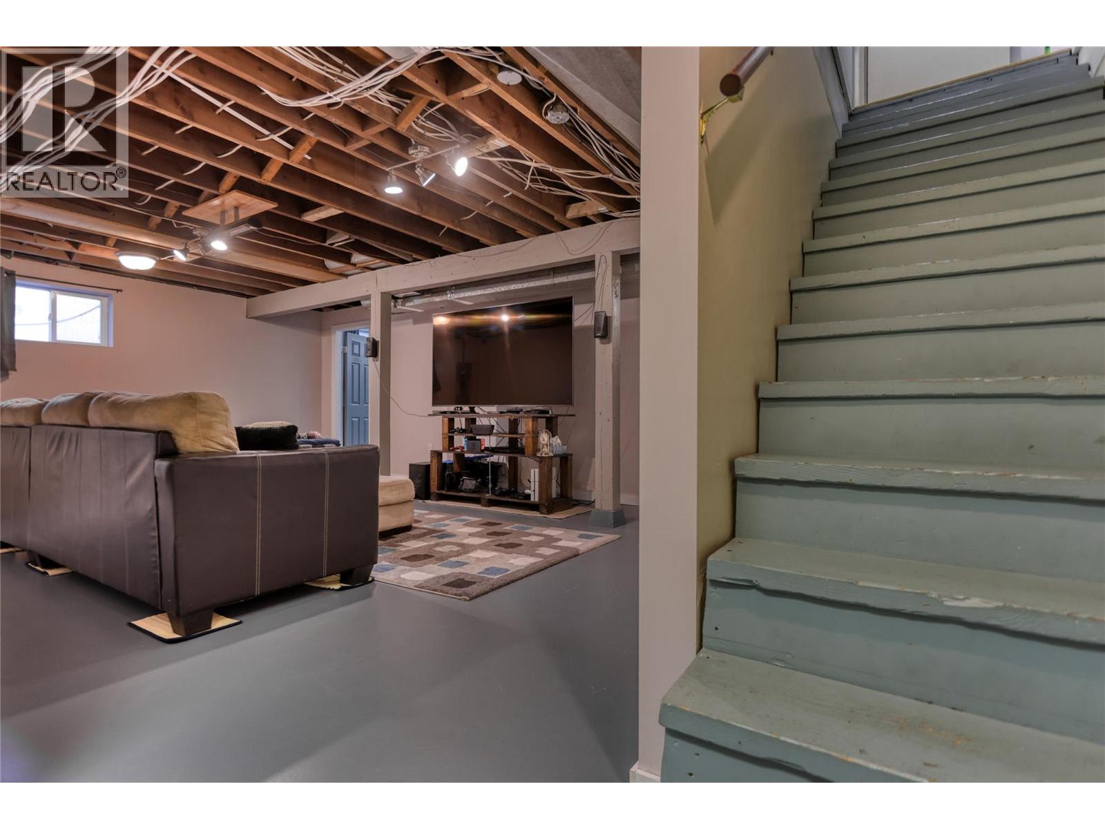 2066 Caughlin Road, Fruitvale, British Columbia  V0G 1L1 - Photo 45 - 10403899