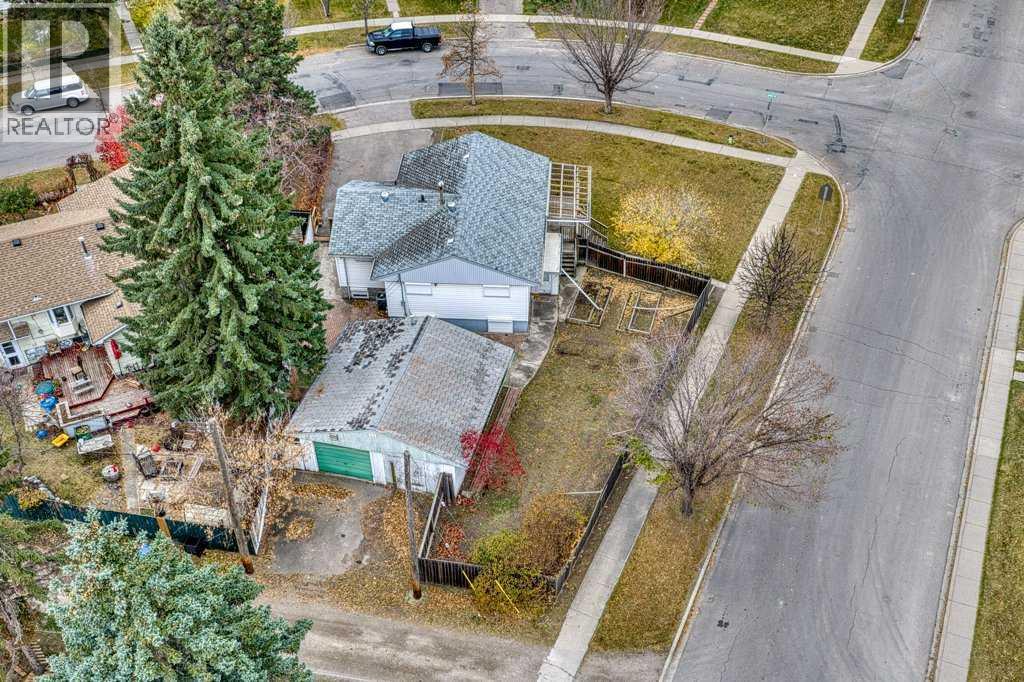 8528 Bowglen Road Nw, Calgary, Alberta  T3B 2T3 - Photo 5 - A2353882