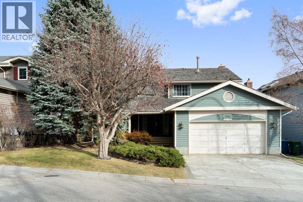 59 Stranraer Place SW, Calgary, Alberta