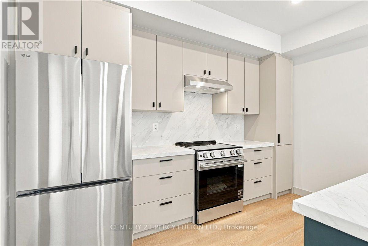 2 - 113 Hatherley Road, Toronto, Ontario  M6E 1W4 - Photo 11 - W14114274