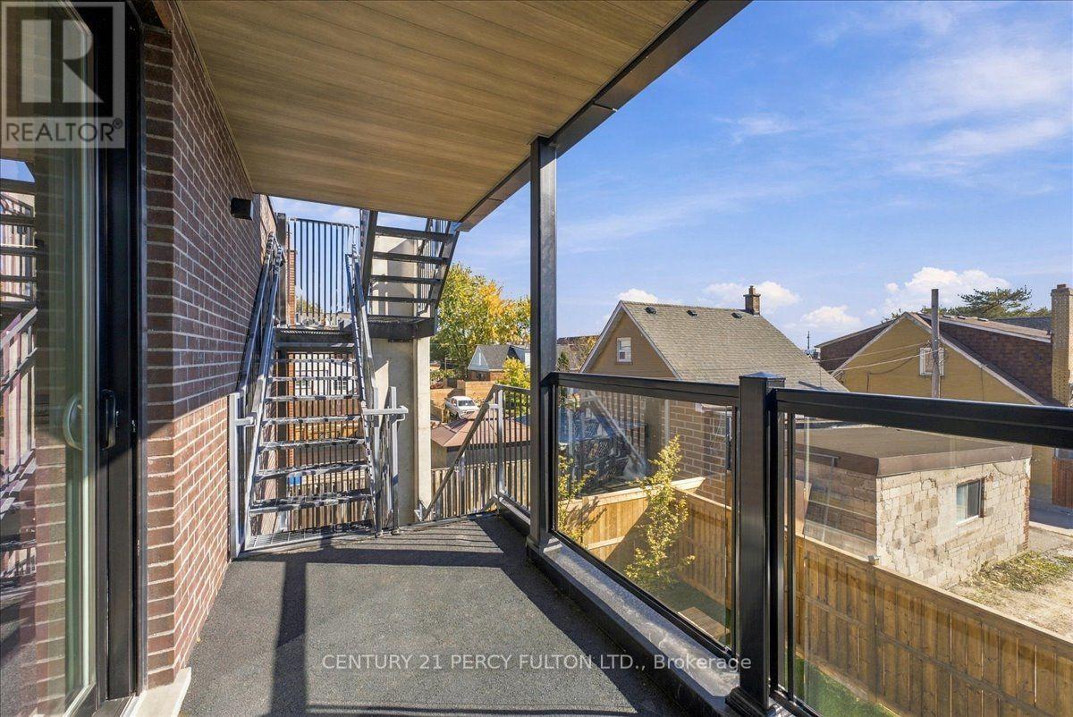 2 - 113 Hatherley Road, Toronto, Ontario  M6E 1W4 - Photo 15 - W14114274