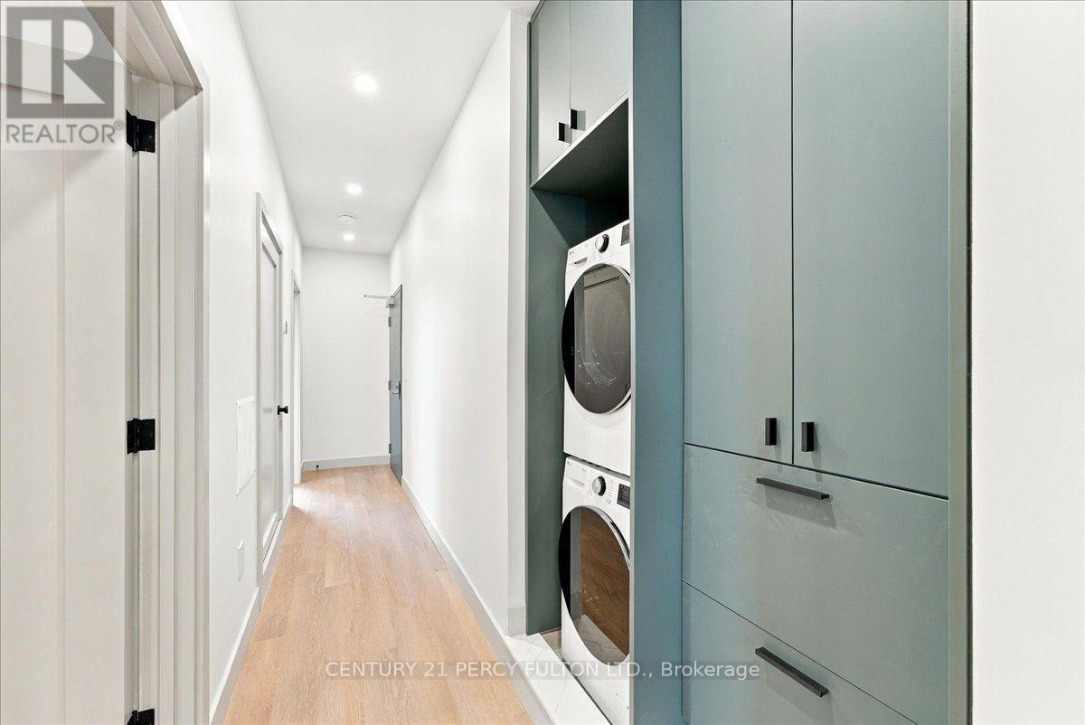 2 - 113 Hatherley Road, Toronto, Ontario  M6E 1W4 - Photo 8 - W14114274