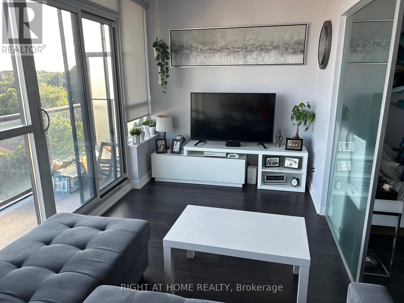 810 - 11 Superior Avenue, Toronto, Ontario  M8V 0A7 - Photo 7 - W14114288