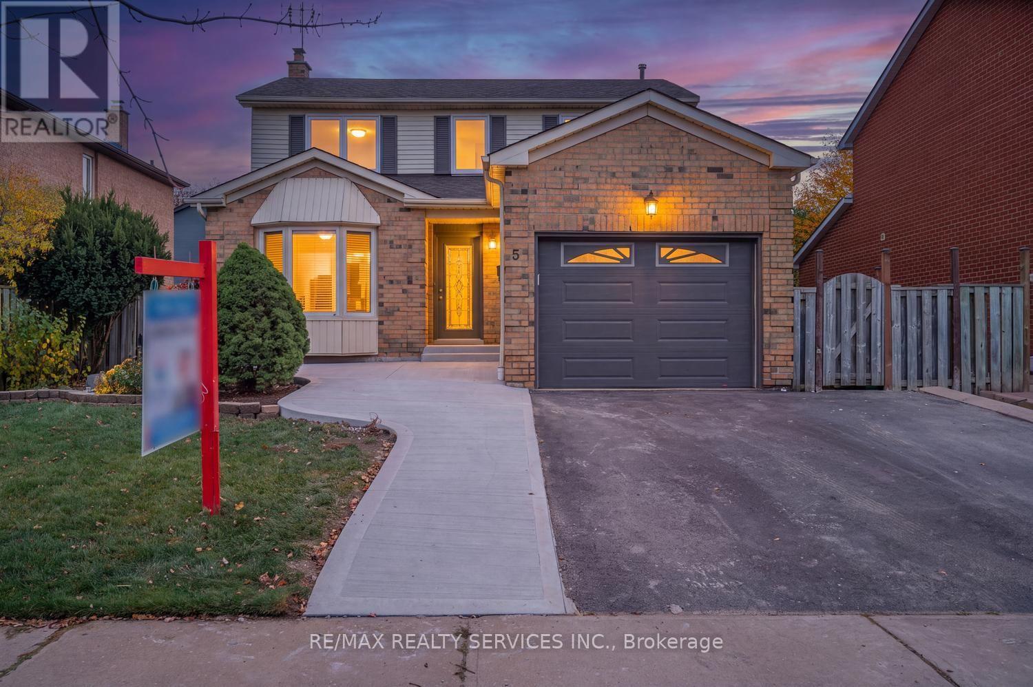 5 NIMROD CRESCENT W, Brampton, Ontario