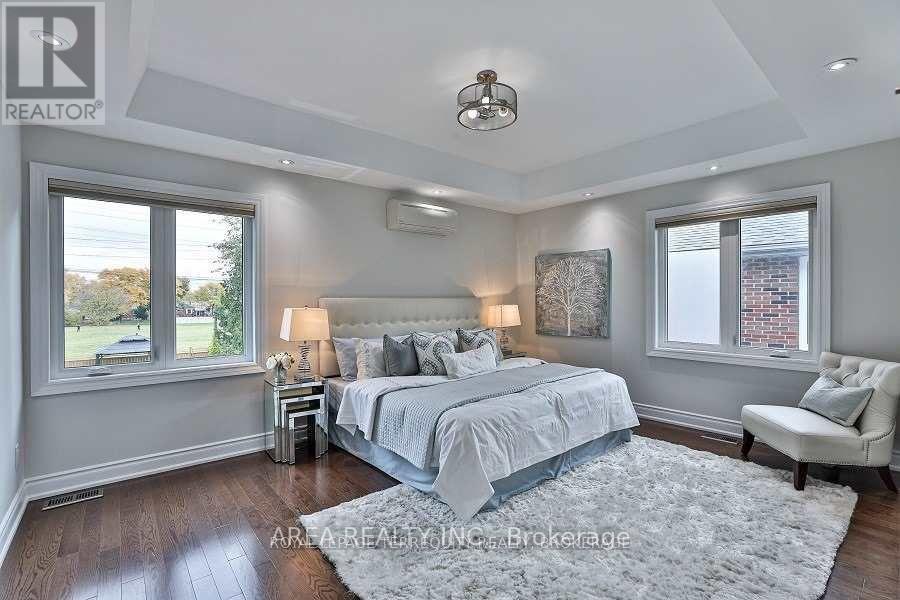89 Ashbourne Drive, Toronto, Ontario  M9B 4H6 - Photo 15 - W14114314