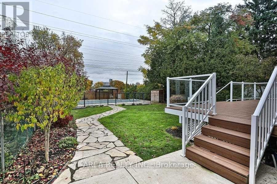89 Ashbourne Drive, Toronto, Ontario  M9B 4H6 - Photo 24 - W14114314