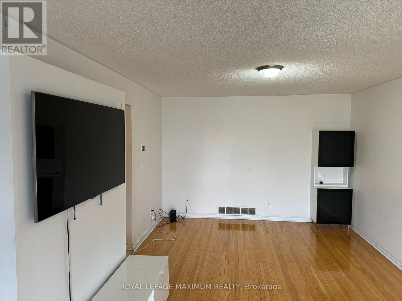 3407 Cedar Creek Drive, Mississauga, Ontario  L4Y 2Y2 - Photo 9 - W14114322