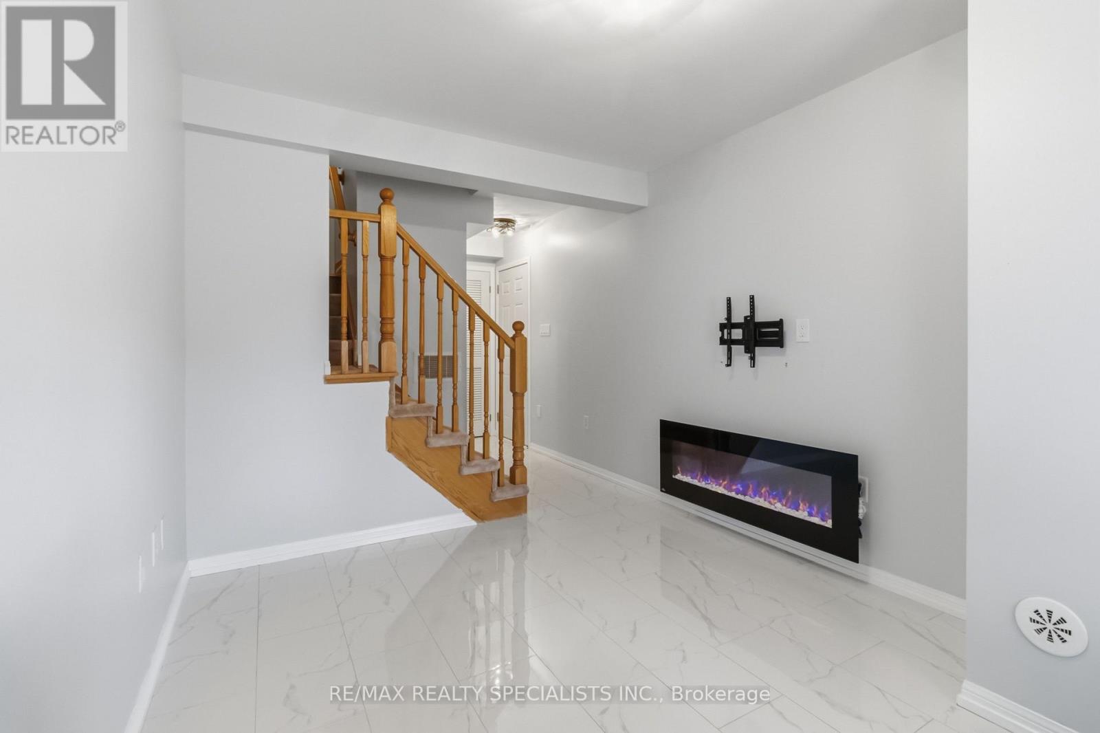 54 - 3050 Rotary Way, Burlington, Ontario  L7M 0G8 - Photo 4 - W14114332