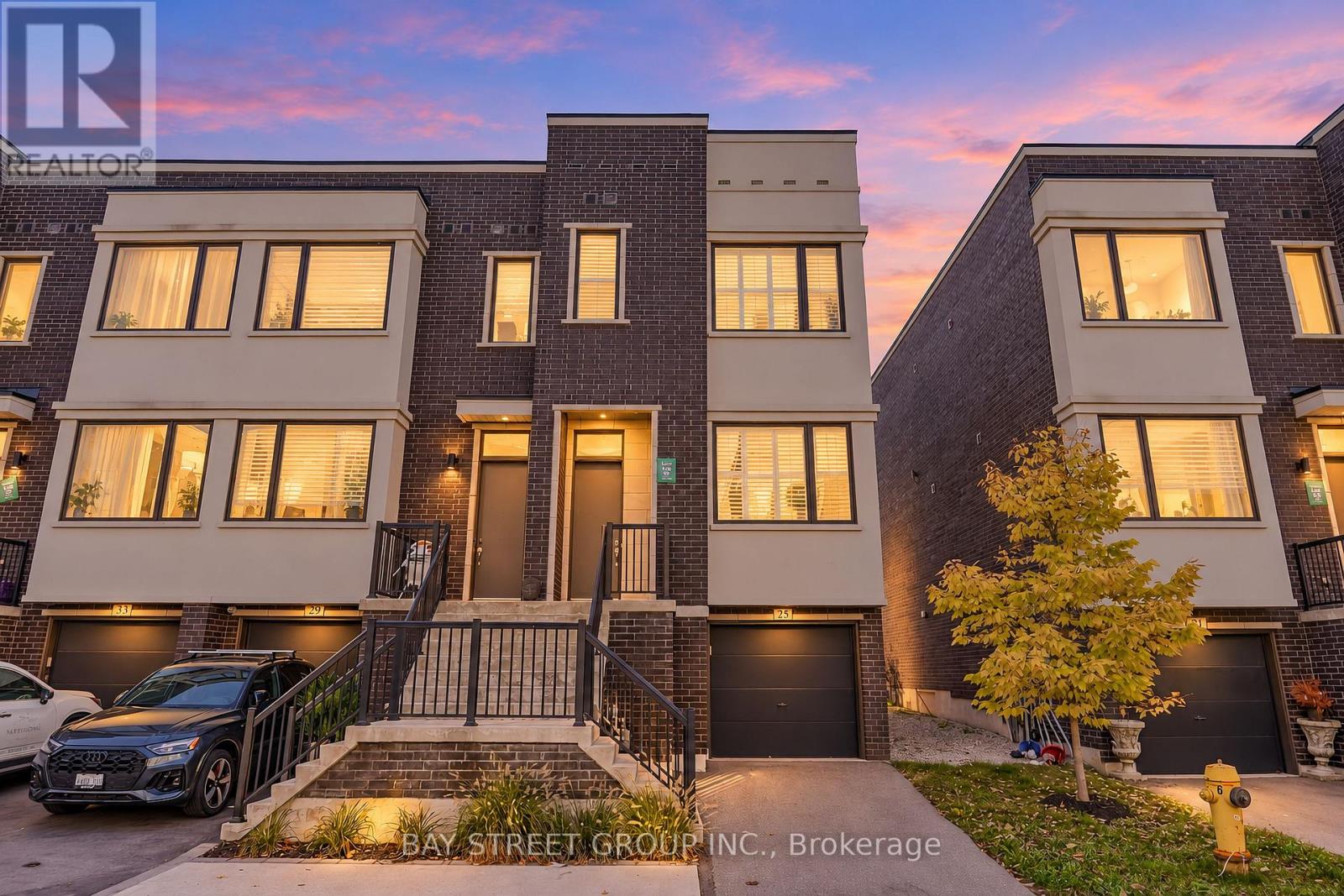 25 SYDNEY CIRCLE, Vaughan, Ontario