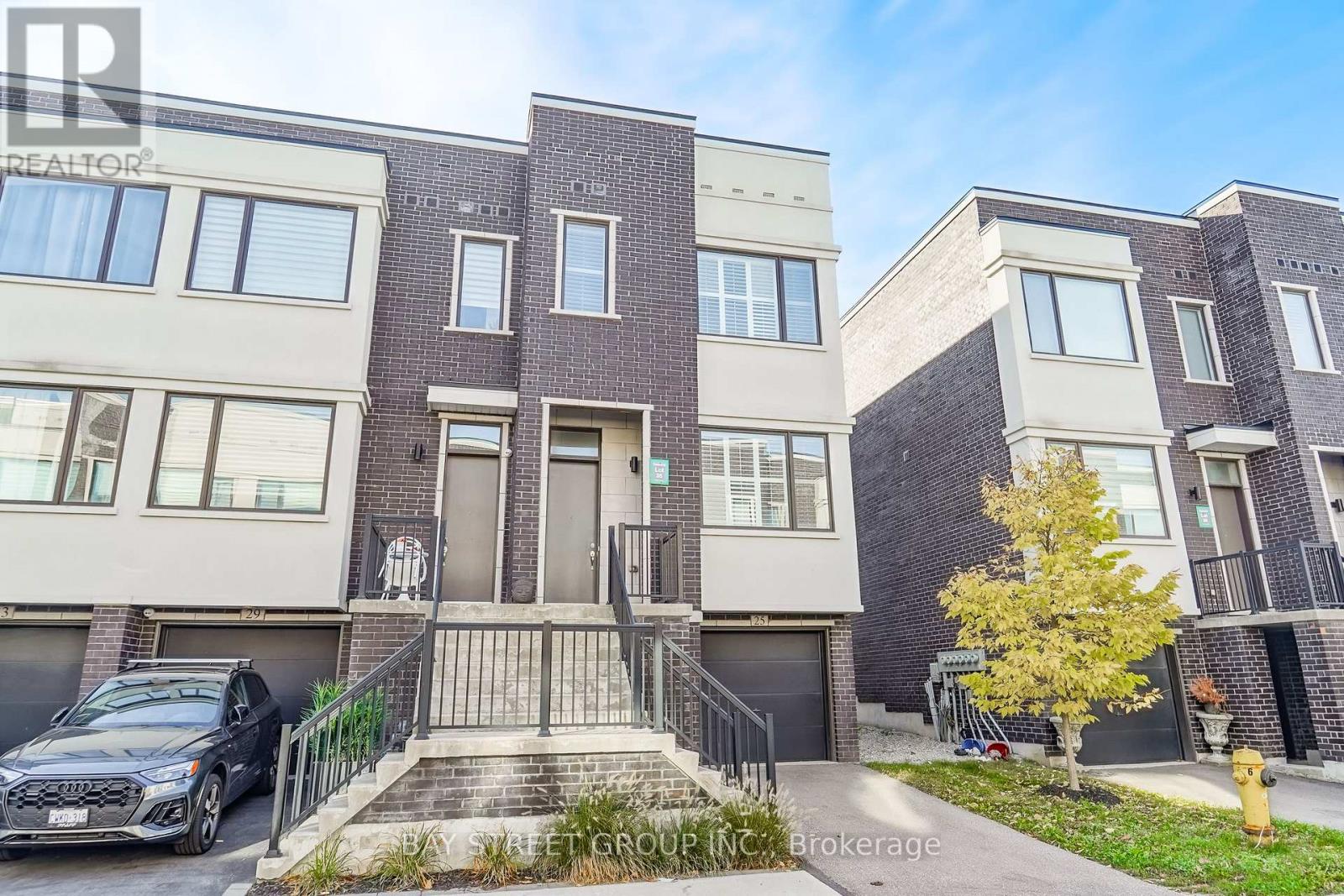 25 Sydney Circle, Vaughan, Ontario  L4H 4R2 - Photo 2 - N14105732