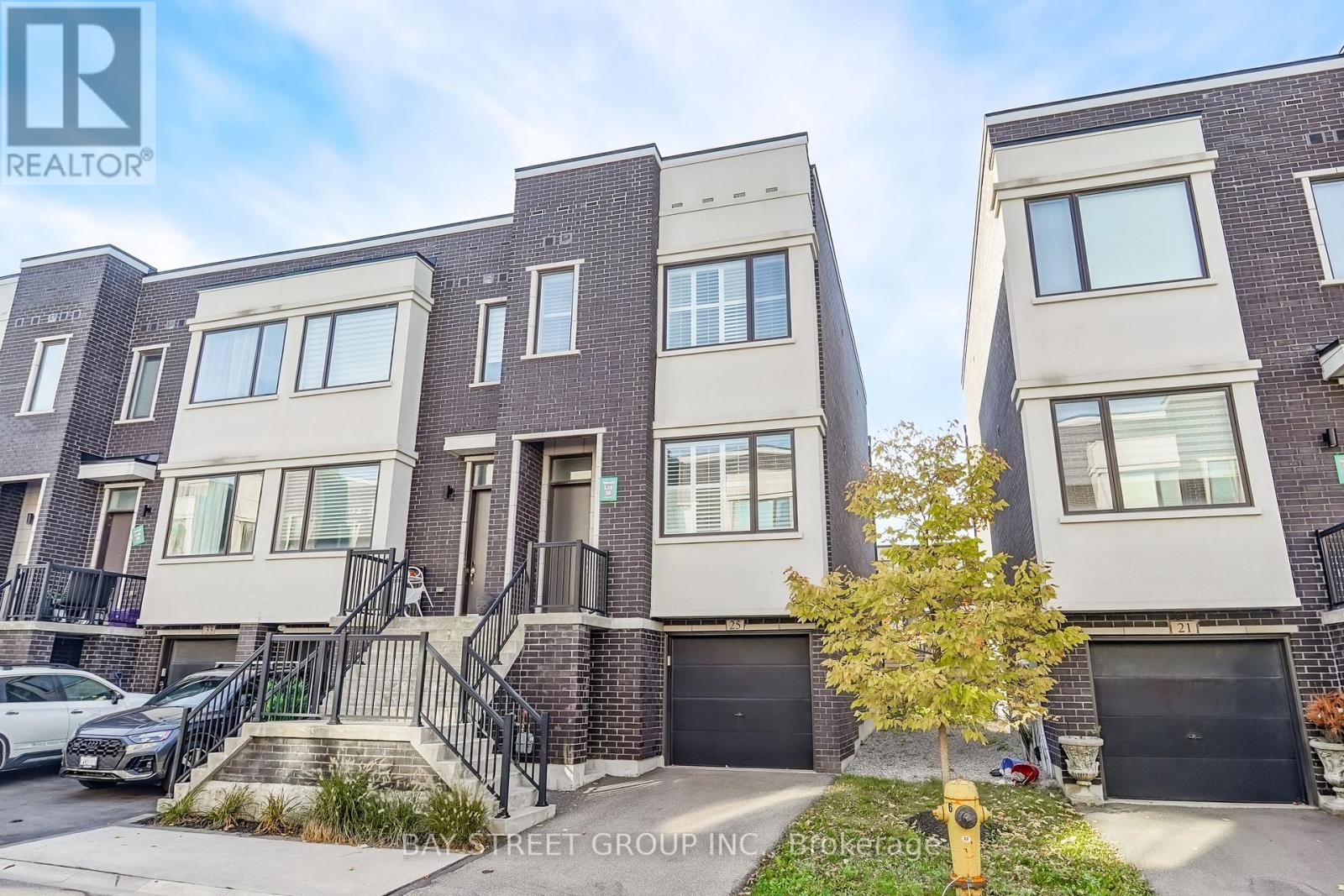 25 Sydney Circle, Vaughan, Ontario  L4H 4R2 - Photo 3 - N14105732