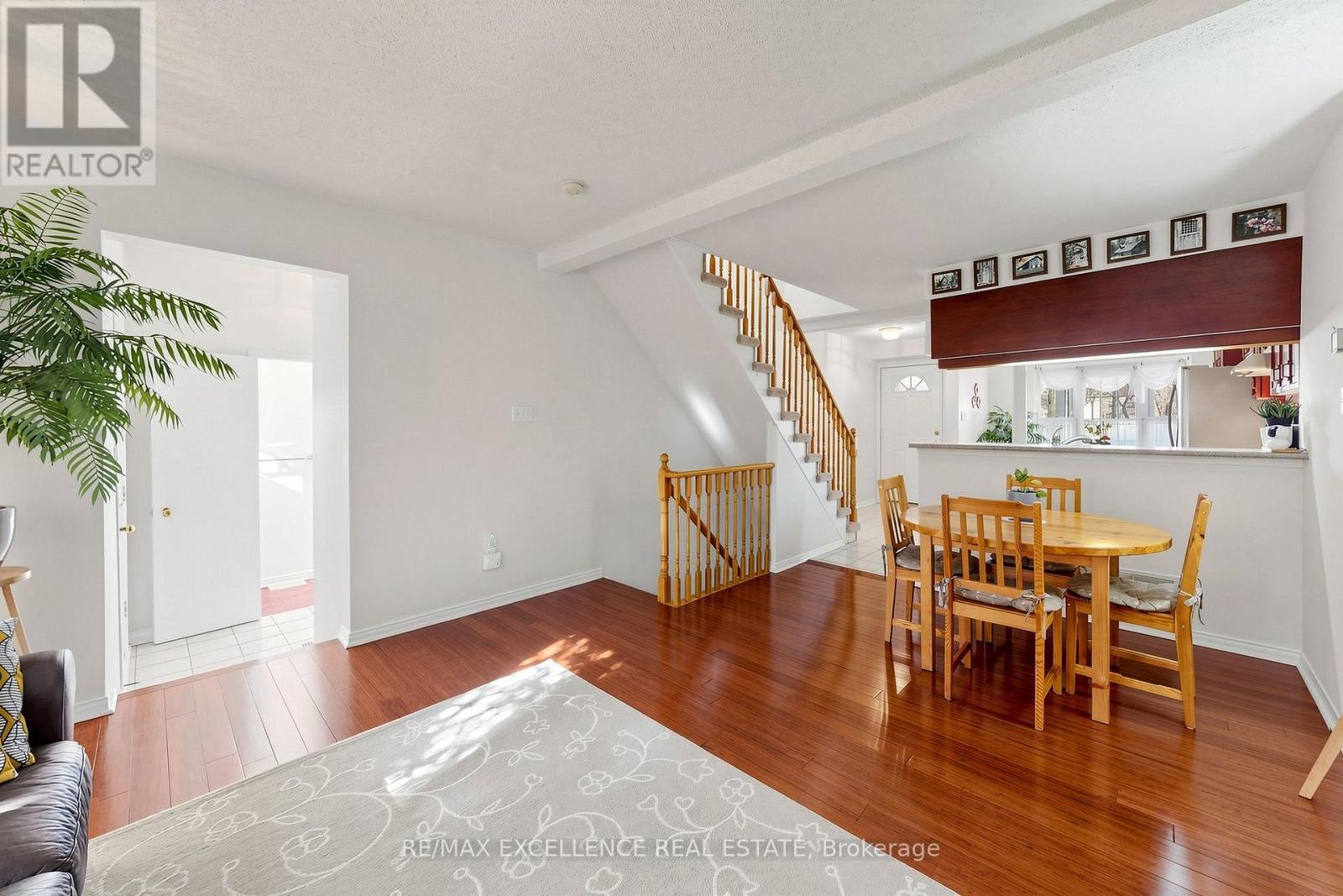 72 Desert Sand Drive, Brampton, Ontario  L6R 1V6 - Photo 9 - W14109528