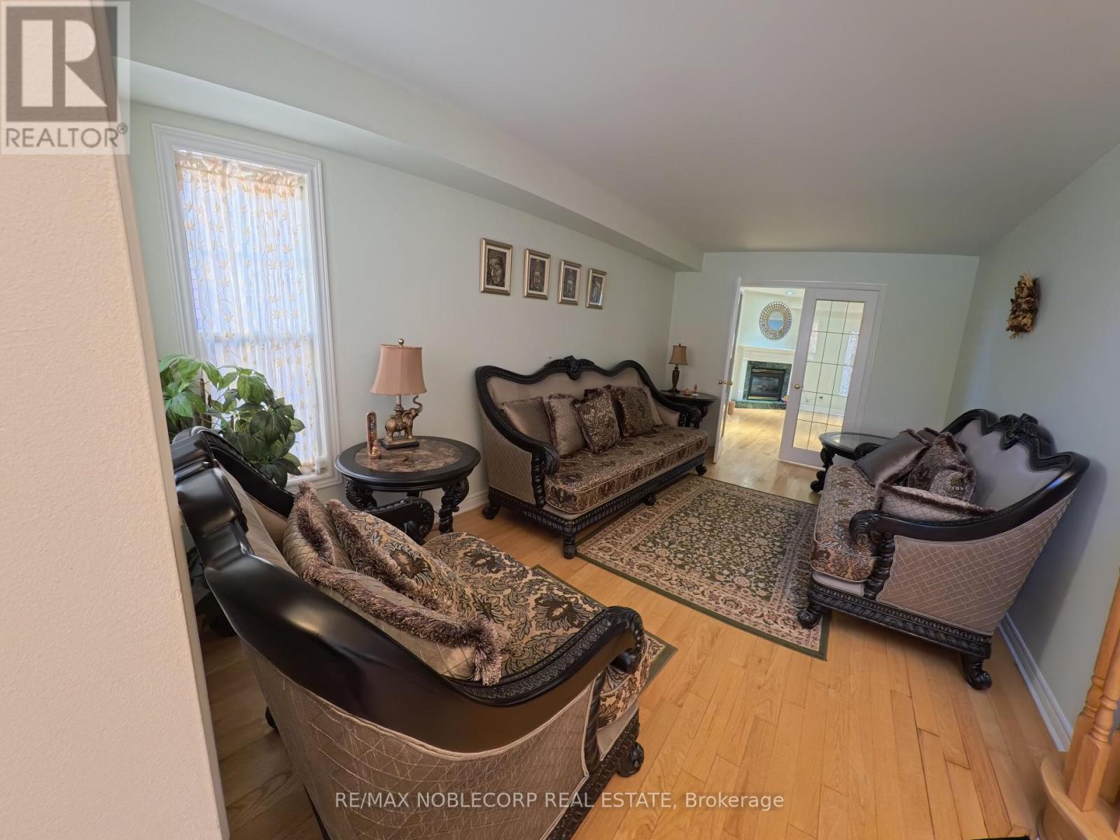 71 Barleyfield Road, Brampton, Ontario  L6R 2E5 - Photo 6 - W14114348