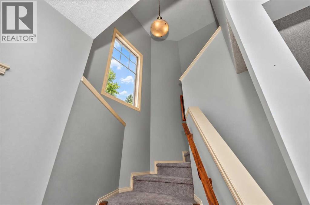 71 Evansford Circle Nw, Calgary, Alberta  T3P 0B1 - Photo 8 - A2345027