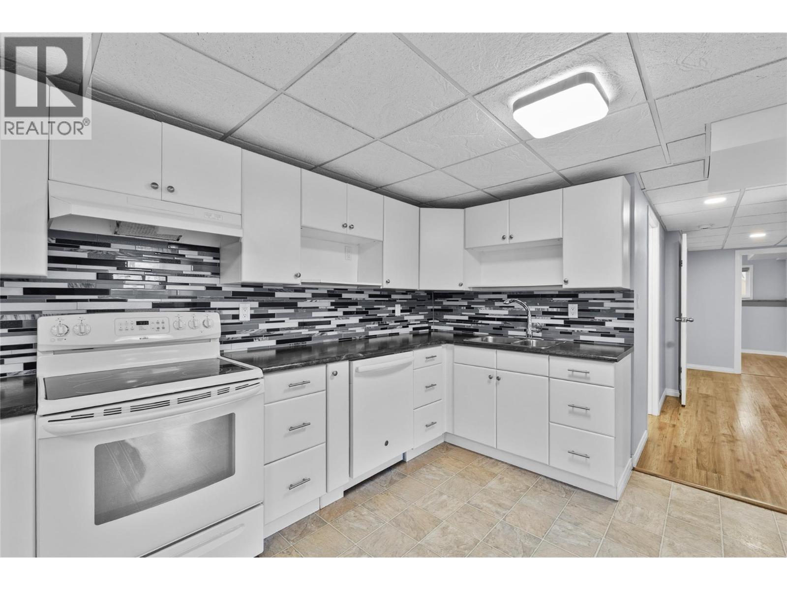 2045 Valleyview Drive, Kamloops, British Columbia  V2C 4C3 - Photo 36 - 10404384