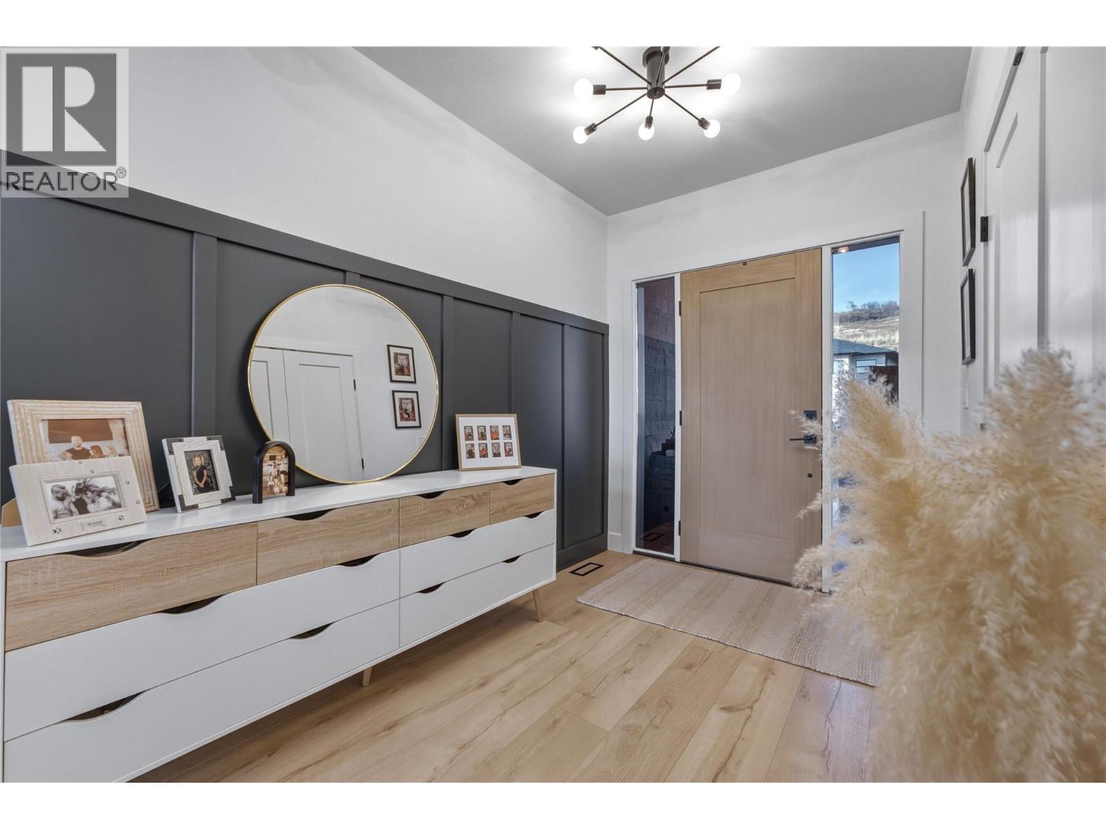 7151 Apex Drive, Vernon, British Columbia  V1B 4E4 - Photo 4 - 10404419