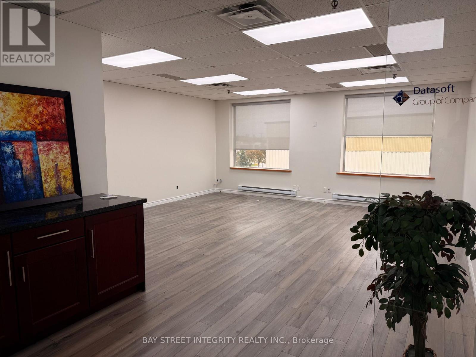 305 - 2750 14th Avenue, Markham, Ontario  L3R 0B6 - Photo 2 - N14114408