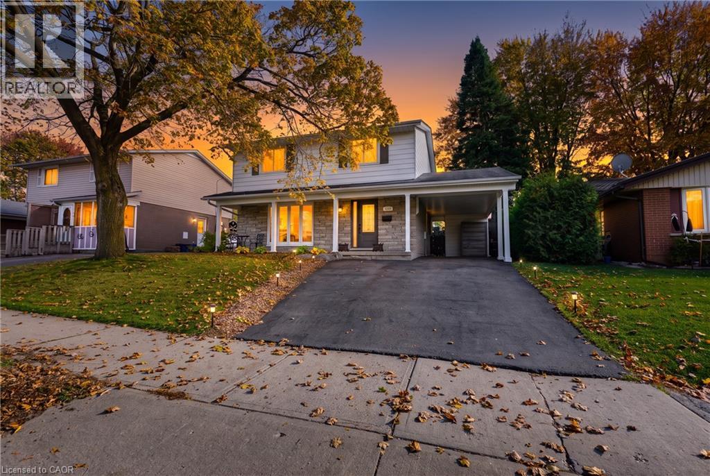 Detached for sale at 1323 QUEEN'S Boulevard, Forest Hill, Kitchener, Ontario, photo 2