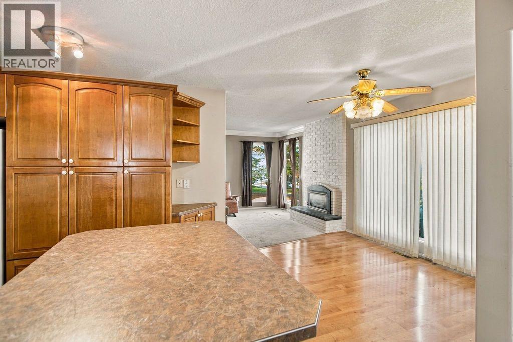 3037 Doverbrook Road Se, Calgary, Alberta  T2B 2L4 - Photo 11 - A2354495