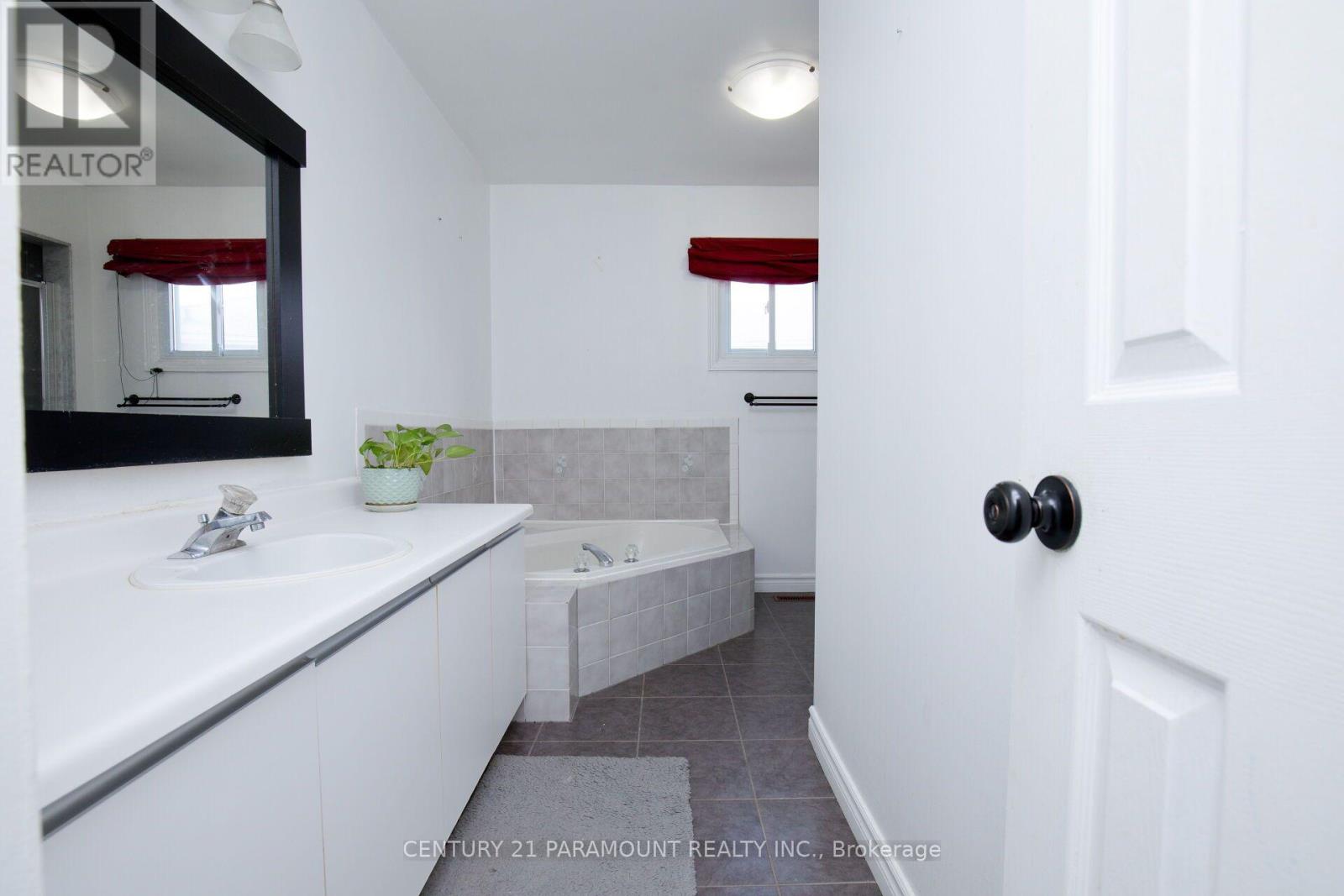 888 Sproule Crescent, Oshawa, Ontario  L1K 1Z8 - Photo 24 - E14114466
