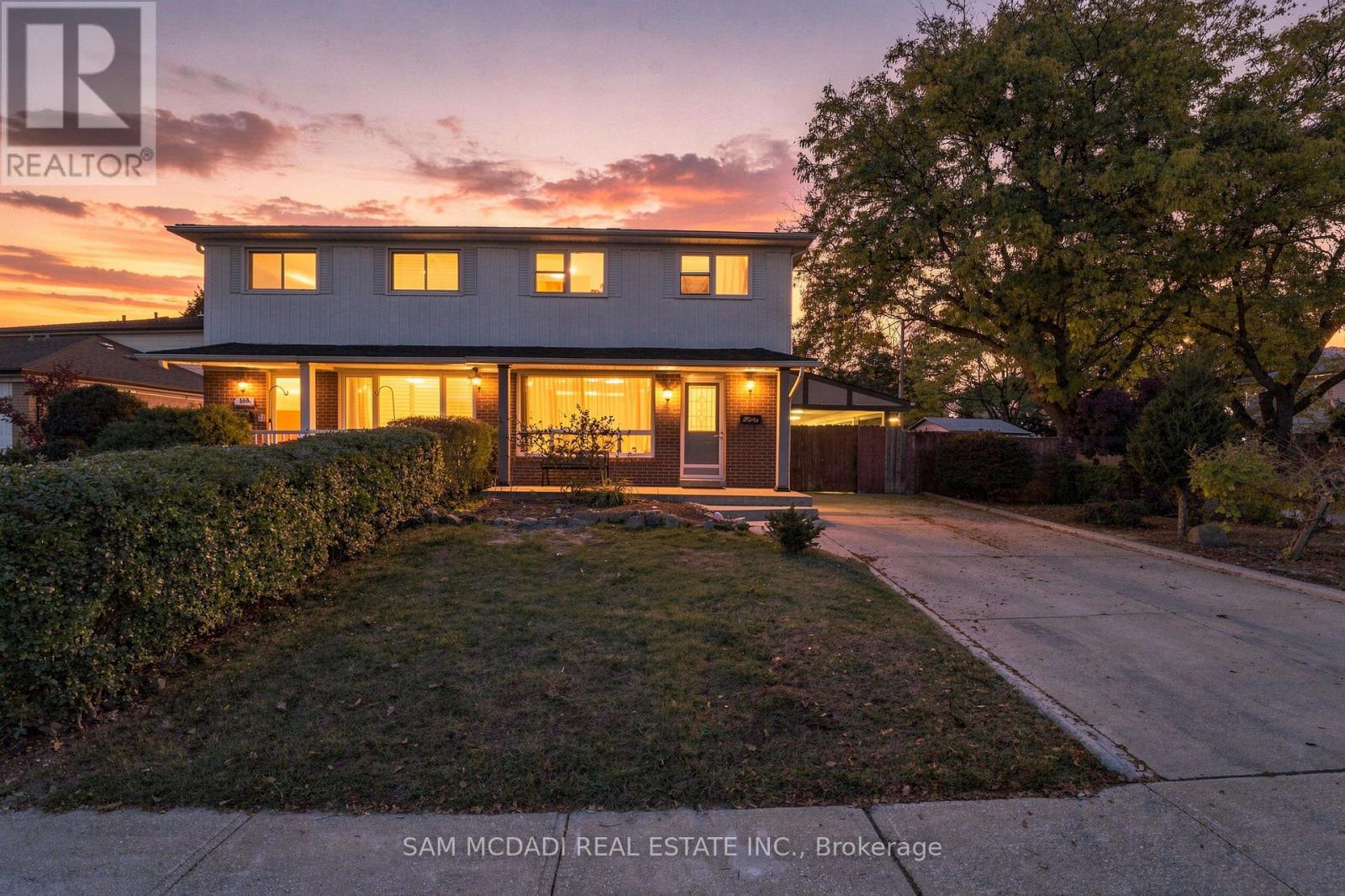 561 TEDWYN DRIVE, Mississauga, Ontario