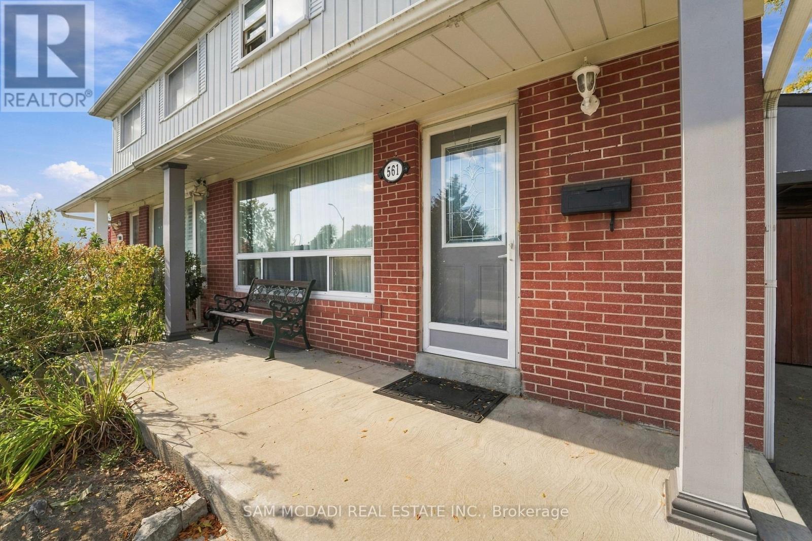 561 Tedwyn Drive, Mississauga, Ontario  L5A 1J8 - Photo 3 - W14114460