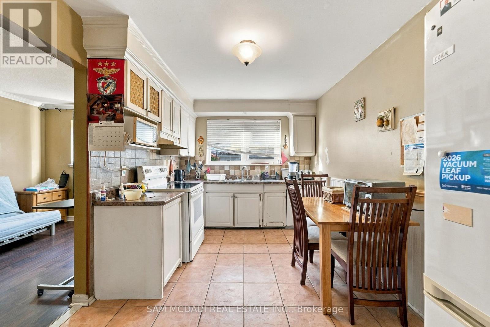 561 Tedwyn Drive, Mississauga, Ontario  L5A 1J8 - Photo 6 - W14114460
